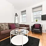 Covent Garden & Soho, Cosy & Cool, Spacious Apartment